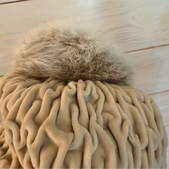 Vintage Velvet Turban/Cloche Hat With Real Fur Pompom  1960’s Rare - Picture 9 of 9